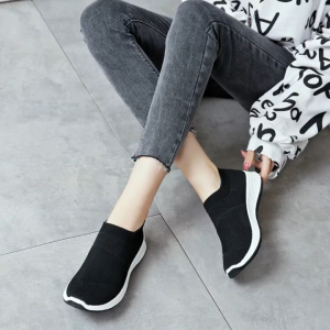 Womens Walking Shoes Lightweight Breathable Flying Woven Mesh Upper Casual Jogging Shoes Ladies Tennis Shoes Workout Footwear Rubber Gym Sneakers for Women Height increasing womens shoes