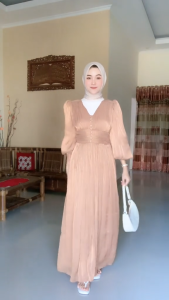 Gamis Shimer Amira: Pakaian Muslimah Modis & Fashion Muslim Wanita