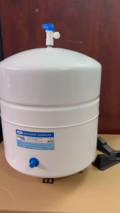 Bình áp máy lọc nước RO 10 lít (gồm bình áp + đế bình + van bình áp)