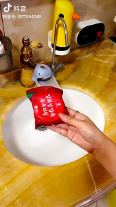 GDLITE 1pcs Portable Disposable Thick Cotton Compressed Bath Towel Tablet For Face & Body