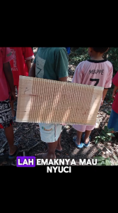 Papan Kayu Gilesan Pakaian-Papan Cuci Tradisional
