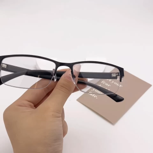 Business Mens Photochromic Graded Glasses for Nearsighted with Graded Myopia Eyeglasses Fashion Half Frame Glasses