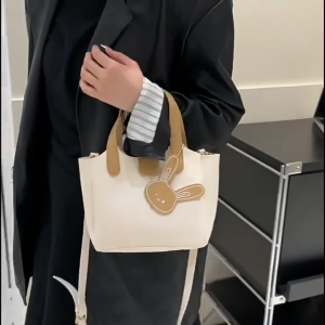 Vintage Supple Leather Bag: A Fashion Tote & Crossbody for Women