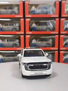 【TR TOY]】TOYOTA LAND ROVER LC300 CR SPORT 1:32 ALLOY DIE CAST CAR MODLE H3591