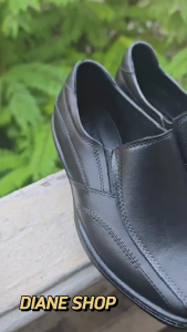 Stylish black soes for boys made of non-slip and waterproof rubber comfortable slip-on style Suitable for students to wear to school all year round durable and comfortable black shoes 075523