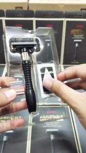 ต้นบุญ - ด้ามมีดโกนแบบ 2 คม ตราขนนก Feather รุ่น FH-H (800-1B) และ DER-A โกนหนวด โกนผม ปลงผม ทำบุญ ถวายสังฆทาน พระภิกษุสงฆ์