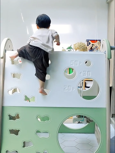 Bộ vận động liên hoàn 5in1: Cầu trượt xích đu bóng rổ leo núi xà đơn Babyviva
