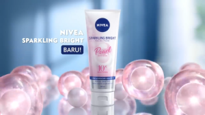 ~AB~ Nivea Sparkling White Whitening Facial Foam Mencerahkan Mengenyalkan Kulit Wajah Face Wash