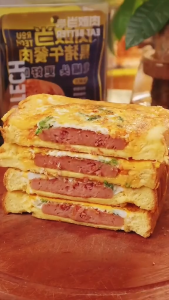 Korean Hansung Luncheon Meat And Korean Lotte Luncheon Meat 340g Canned Goods On Sale Buy One Take One Juicy Pork Meat Healthier Canned Goods Korean Hansung Luncheon Meat & Lotte Luncheon Meat 340g Healthy & Easy to Cook