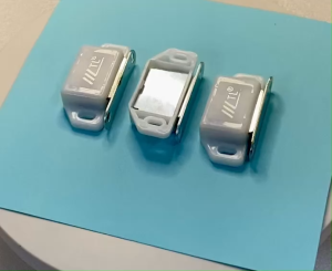 NAM CHÂM HÍT GIỮ TỦ NỘI THẤT (LỚN)