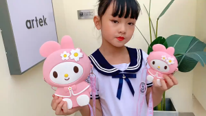 🔥การ์ตูนน่ารัก🔥เด็กกระเป๋าสะพายข้างซิลิโคนน่ารัก Melody กระเป๋าสะพายกระเป๋าใส่เหรียญหญิง ขนาดเล็ก อเนกประสงค์ สําหรับเด็ก#ผลิตภัณฑ์ยอดนิยม