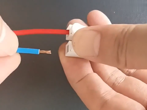 Satu Keluarga Konektor Kabel Listrik 2pin 3pin C1077 Quick Connect 2 Wire Connector Spring Terminal