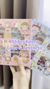(MOTIF GOTO MOMO) STICKER ANAK AESTHETIC MOTIF TERLARIS KARTUN KOREA MANIS IMUT LUCU. STIKER ANTI AIR 1 BOX ISI 100 LEMBAR MURAH GAMBAR TEMPEL WARNA 2D LUCU. STIKER VIRAL CEWEK COWOK ANAK SEKOLAH. STIKER CANTIK ANIME BINATANG BUAH POHON GAME