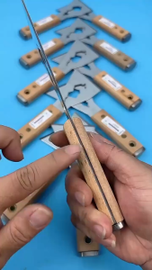 Metal Flat Shovel Weed Cleaning Shovel Stainless Steel Cleaning Shovel for Moss Multifunctional Outdoor Garden Shovel Farm Weeding Tool