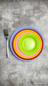 Dĩa Tròn Nhiều Kích Thước và Nhiều Màu: Đỏ Vàng Dương Hồng Dĩa Bằng Nhựa Dẻo Loại IKhông Mùi Tiện Dụng - Nhung House