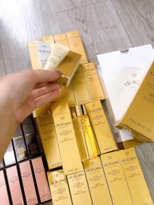 Kem Chống Nắng Cle De Peau Beaute UV Protection Cream SPF 50+/PA++++ 50ml