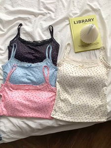 เสื้อกล้าม เสื้อสายเดี่ยว ลายดอกไม้น่ารัก มีบราในตัวใส่สบาย E56