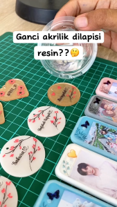 Gantungan Kunci Aesthetic Bisa Custom Nama - Akrilik Premium Dilapisi Resin Epoxy