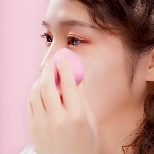 ฟองน้ําแต่งหน้า 4 ชิ้น พร้อมกล่องเก็บ/ ฟองน้ําไข่/ ฟองน้ําเกลี่ยรองพื้น/ พัฟ/ ฟองน้ําแต่งหน้ารูปไข่/ เกลี่ยง่าย/ นิ่มใช้ดี