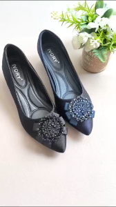 Ivory Sepatu Hak Tahu Kerja Ukuran Besar Size 41 42 43 44 VC1 Hitam