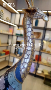 European Giraffe Resin Ornament / Pajangan Bentuk Jerapah Art Craft Ethnic / Patung Kreatif Hiasan Dekorasi Ruang Tamu TV Kabinet Living Room / Ornamen Hiasan Gold Mewah / Decor
