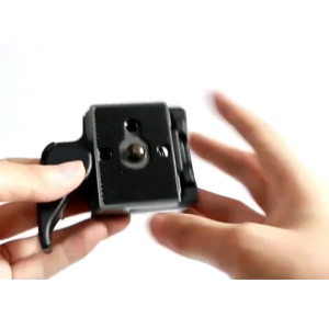 Quick Release Adapter Black Camera 323 Quick Release Adapter with Manfrotto 200PL-14 Compat Plate (Black)