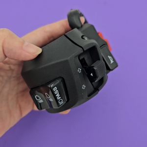 YAMAHA Y15 Y15ZR Y15Z V2 LEFT KIRI HANDLE SWITCH LIGHT / HORN 2PV-H3973-00 100% ORIGINAL