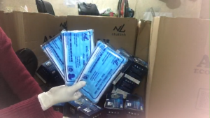 Combo 2 hộp Khẩu Trang Y Tế Than Hoạt Tính 4 lớp Màu Xám CHÍNH HÃNG AMI (50 chiếc /1 hộp)