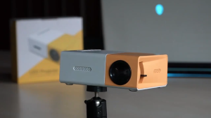 Mini Proyektor LED YG300 / YG-300 / YG 300 LCD Portable Projector Home / Proyektor Mini Proyektor Mini Portable HP Home Theater Android YG300 HDMI 5 tahun garansi