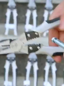 คีม 9 นิ้ว คีมอเนกประสงค์ CR-V กันน้ำ กันสนิม สำหรับช่าง ครบทุกฟังก์ชั่น คีมปลอกสายไฟ คีมตัดสายไฟ คีมปอกสายไฟ