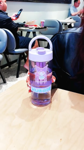 Botol Infused Water BPA FREE Sanrio Kuromi Hello Kitty Pokemon Pikachu Cinnamoroll Melody Tempat Minum Anak Lucu Sari Buah 850ml Terbaru Sedot Teguk Tritan