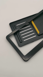 กรอบป้ายทะเบียน รถยนต์ (พลาสติกสีพื้น)