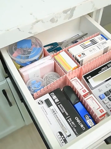 ที่กั้นลิ้กชักอัจฉริยะ ที่กั้นของสุดเจ๋ง กันได้ทุกสิ่งอย่างจัดระเบียบสิ่งของ แผงกั้นสิ่งของ 1 ชุดได้ถึง 4 ชิ้น สินค้าพร้อมส่งในไทย