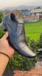 Sepatu Pantofel Kulit Pria Formal Kantor slip on Tanpa Tali