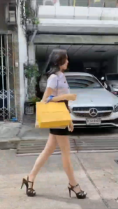 รองเท้าส้นสูง รองเท้าส้นเข็มหนังแก้ว เปิดหน้าเท้า รัดส้น สูง 4 นิ้ว สไตล์เรียบง่าย แมทได้ทุกลุค รองเท้าส้นสูงพื้นแดง 16-1255