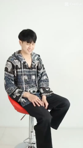 (ร้านค้าส่งไว) เสื้อฮู้ด แขนยาว ชายหญิงใส่ได้ ผ้าเรยอนสังเคราะห์ ลายช้างมี 2 ไซส์ แบบสวม มีกระเป๋าล้วงด้านหน้าใส่ได้ทุกฤดู