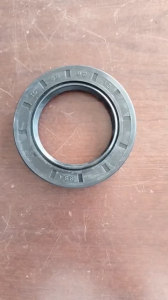Phớt chắn dầu hộp số trục cơ (oil seal)  Thông số 55x82x12 có lò xo