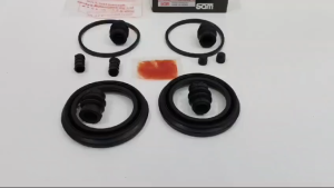 CALIPER KIT SAM KARET SEAL KIT REM CAKRAM DEPAN PAJERO SPORT TRITON 2.5CC MR527979