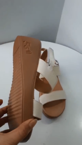 Giày xăng đan nữ đế bằng da bò thật cao cấp VI VI .Đế cao 5 phân êm nhẹ