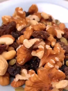 Extra Large Can Mixed Nuts: A Healthy Daily Snack