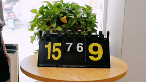 Plastic Scoreboard 6 Digits Flip Scoreboard Tabletop Score Flipper Football Flip Score Keeper Triangular Base Design Basketball volleyball