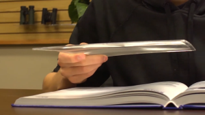 Kính lúp đọc sách cỡ lớn Carson DM-21