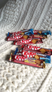 Kitkat chocolates 38g Chunky - Milk Cookies & Creme Raisin coklat HALAL
