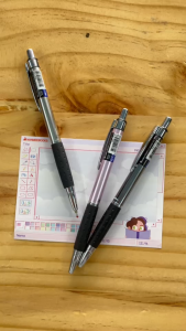 ปากกา Quantum Geloplus Sapphire 1241 หัวเข็ม 0.7 หมึกน้ำเงิน