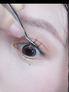 ขนตาปลอม ขนตามีกาวในตัว ขนตาปลอมแบบมี ช่อขนตาปลอมธรรมชาติ ไม่ต้องใช้กาว DIY ขนตาต่อ ขนตาปลอม ตาโต ติดทน เหมาะสำหรับมือใหม่