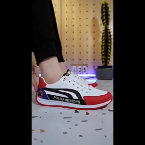 รองเท้ากีฬาลำลองผู้ชายสไตล์เกาหลีแฟชั่นลายสีจับคู่รองเท้าลำลองผู้ชาย PU นุ่มสบายลื่นและทนต่อการสึกหรอ