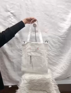 ice cherry กระเป๋าผ้าแคนวาสใบใหญ่ใส่ได้ใส่ของได้เยอะ-มีหลายช่องใส่ของได้JJ1111