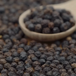 พริกไทยดำ (Black Pepper) ขนาด 500 กรัม เม็ดใหญ่ คัดเกรด ตรา ปราชญา