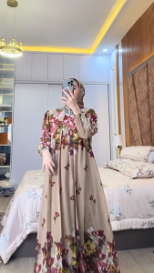 K-FASHION Gamis Set Hijab Terbaru 2024 Kekinian Baju Wanita Muslim Lebaran Model Baru Import Viral Ceruti Armani Maxmara Silk Plisket Premium Mewah Outfit Gradasi 2Warna Modern Simple Elegan Kalina