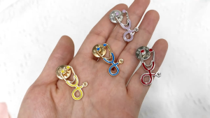 Brooch Lapel Pin Gift Medical Gold Silver Stethoscope Doctor Nurse Brooches Pins